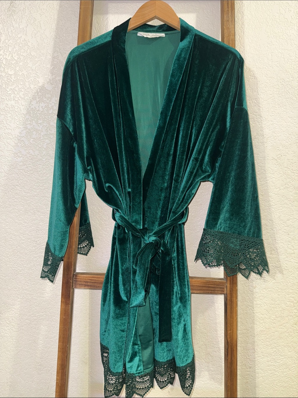 Hayden Harlow USA Velvet Lace-Trim Robe in Emerald Green, elegant